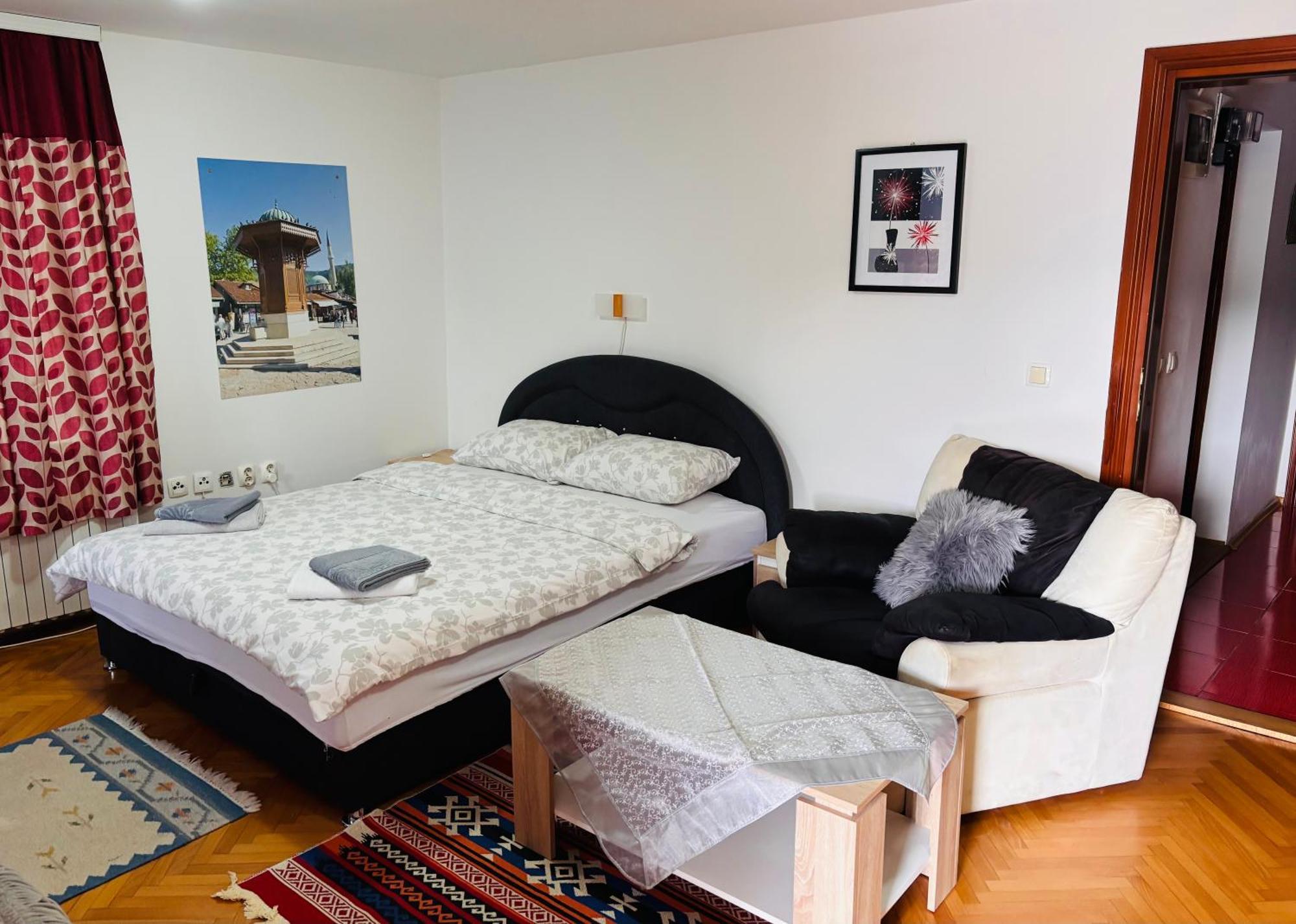 Apartment Kira *